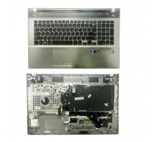 Клавиатура для ноутбука Samsung NP550P7C Series. Плоский Enter. Черная, с топкейсом. PN: BA75-03791C.