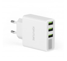 Сетевая зарядка IQFuture IQ-CRG3 на 3 USB, LED-экран. Белый