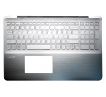 Клавиатура для ноутбука Sony Vaio SVF15A, SVF15A1, SVF15AA черная, с подсветкой, верхняя панель в сборе (серебряная)